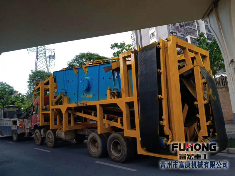 鹅卵石移动草莓视频在线免费站 鹅卵石移动草莓视频在线免费站