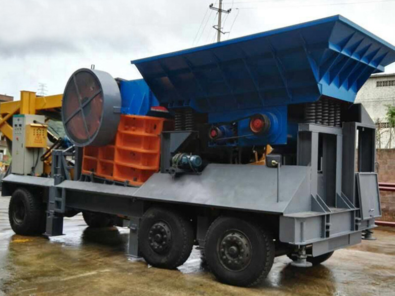 轮胎式移动草莓视频在线免费站